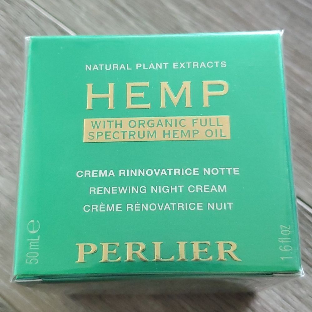Perlier Hemp Renewing Night Creme - Picture 1 of 2